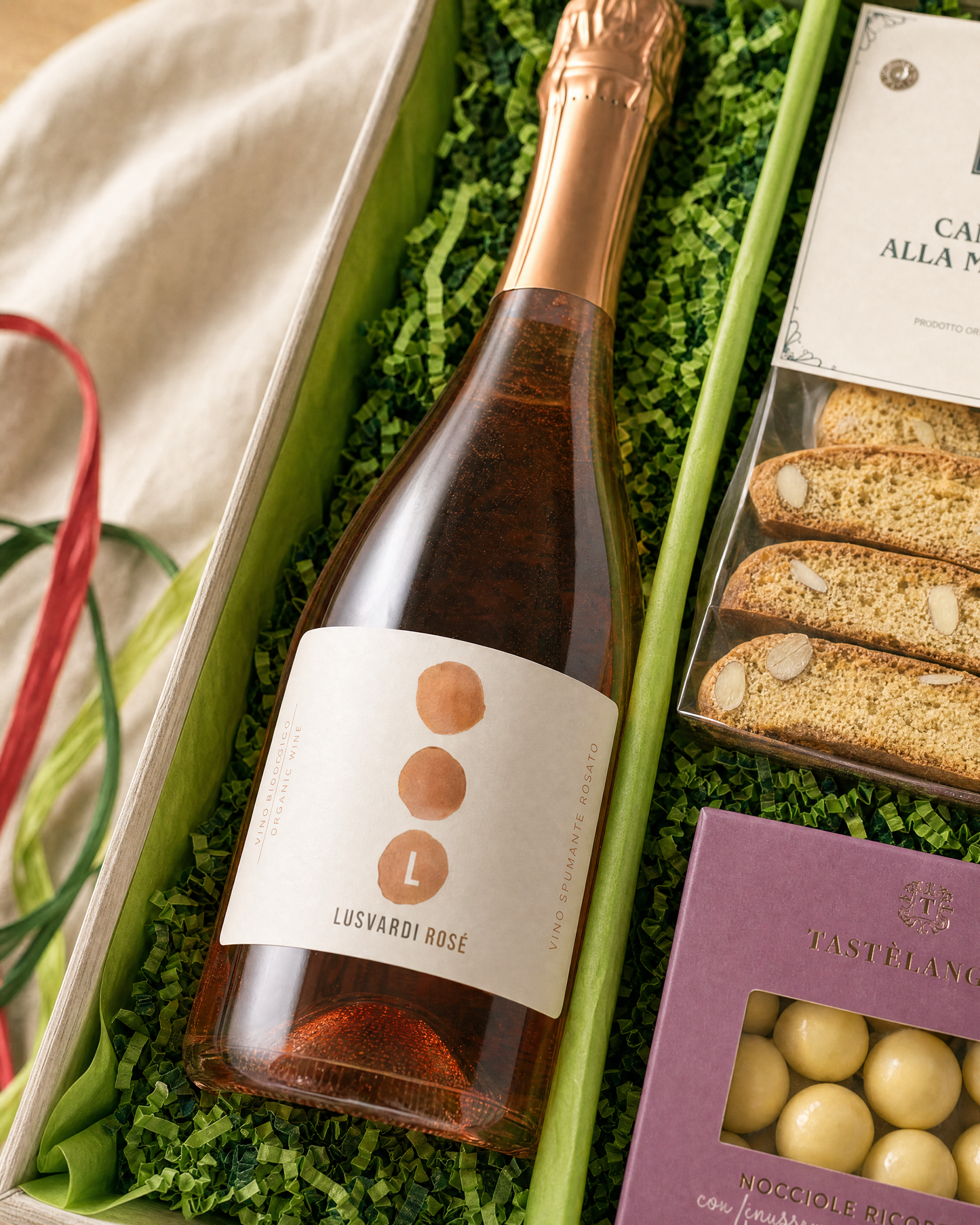Lusvardi Rosé Lambrusco Spumante im Geschenkkorb Gourmet Geschenk Rosa Dolce Vita