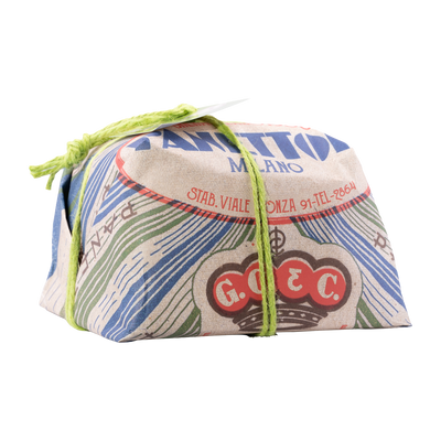 Panettone with pistachio cream