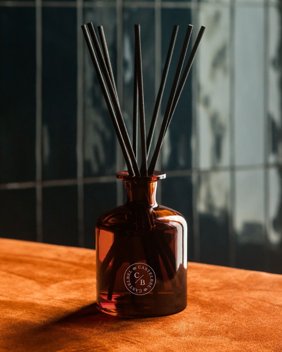 Raumduft Diffuser Santal Tonka – Moodbild