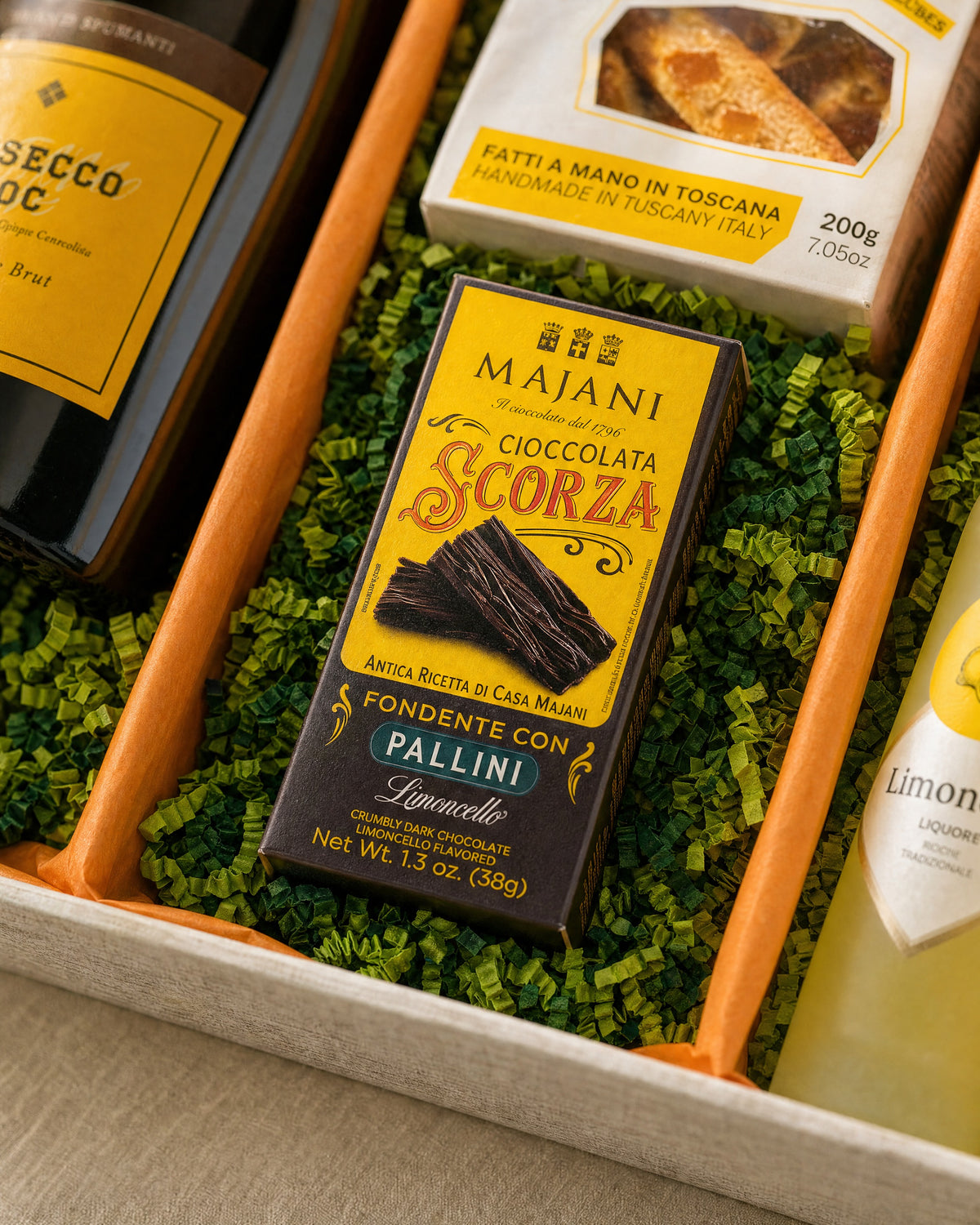 Majani Scorza Fondente Limoncello im Limoncello Geschenk