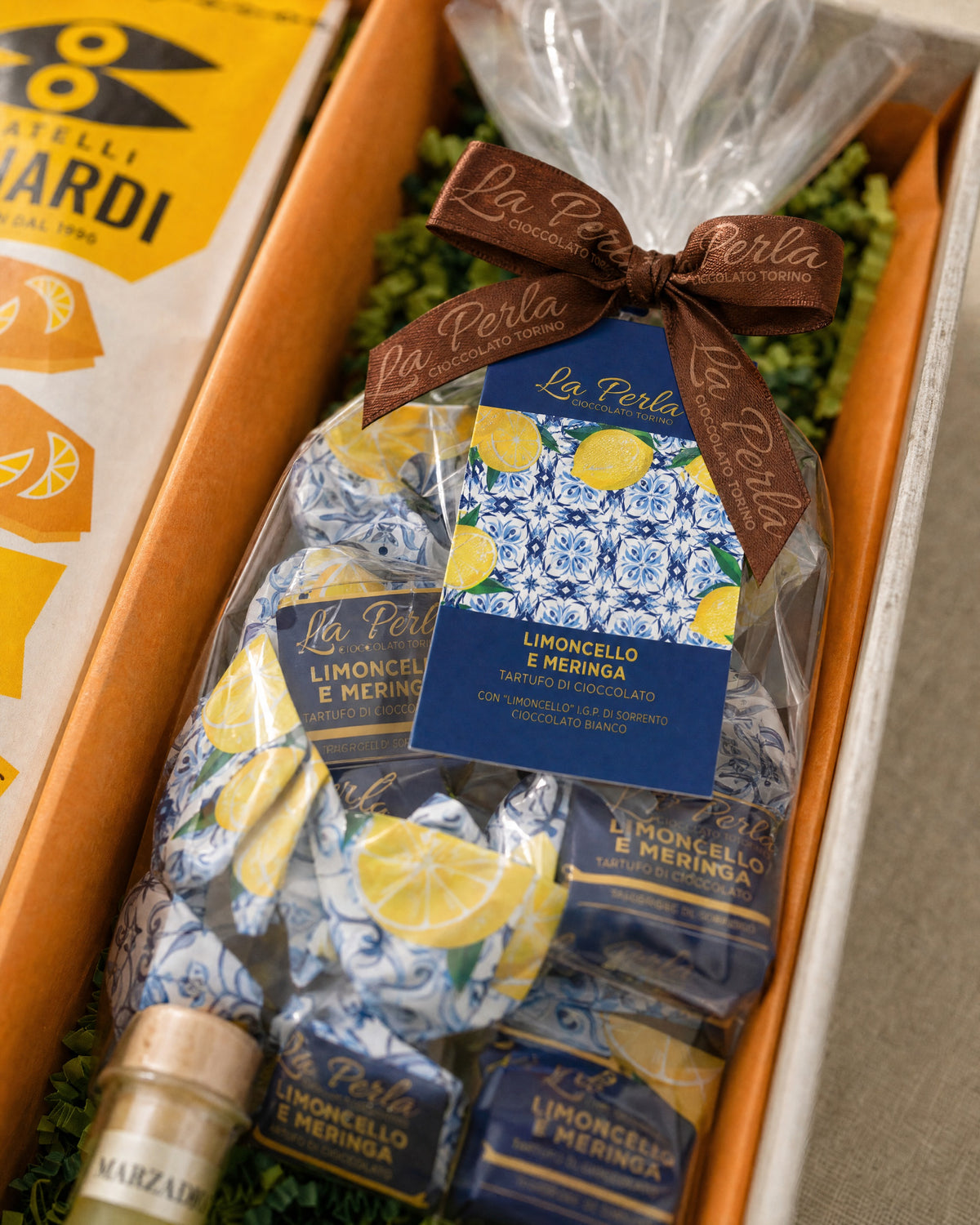 La Perla di Torino Tartufo Limoncello e Meringa im Limoncello Geschenk